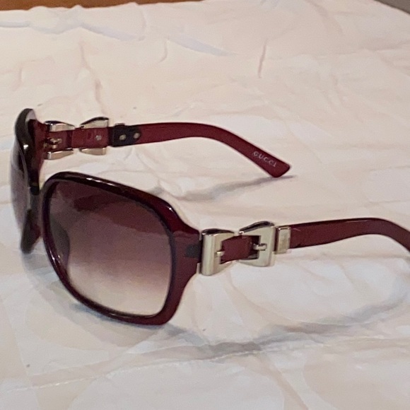 Gucci Gold Buckle Gradient Sunglasses - Picture 3 of 10